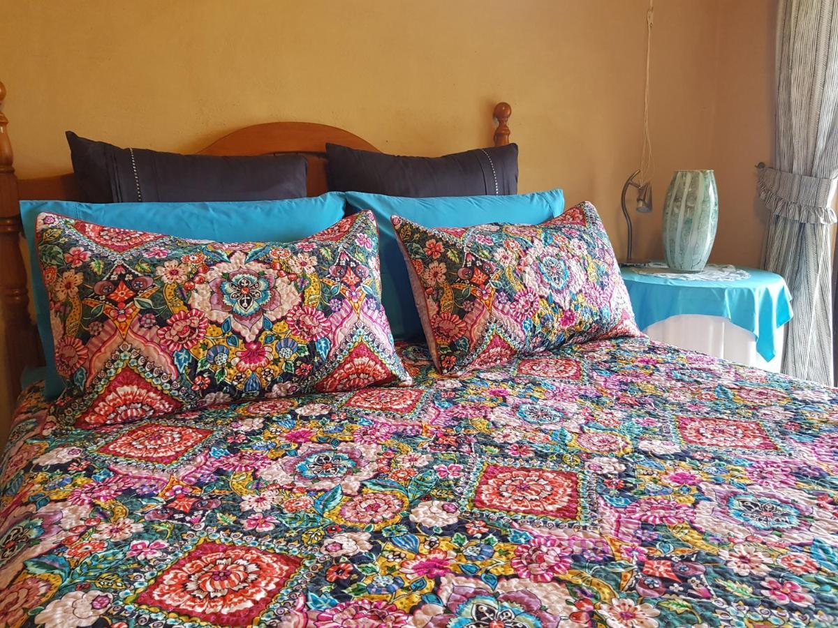 Mapleton Peaceful Provence Bnb Quarto foto
