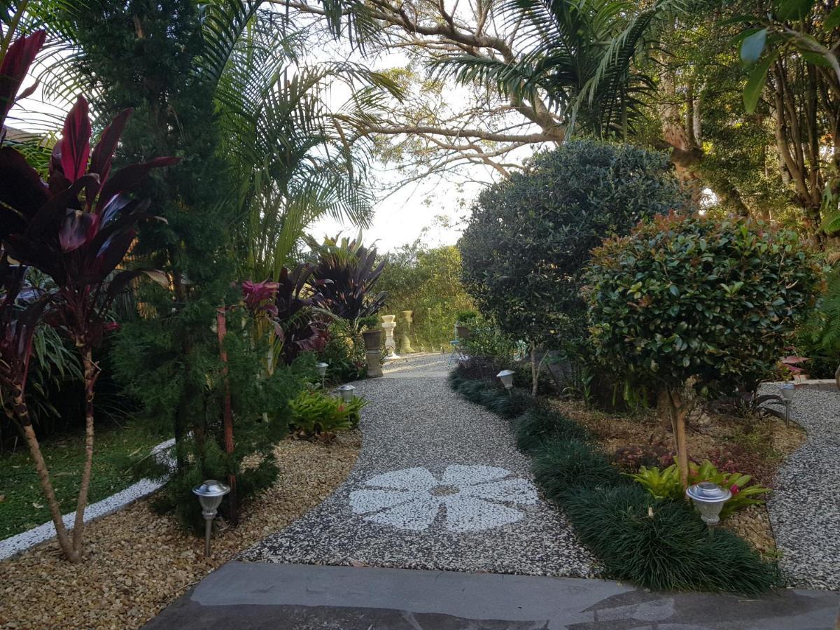 Mapleton Peaceful Provence Bnb Exterior foto